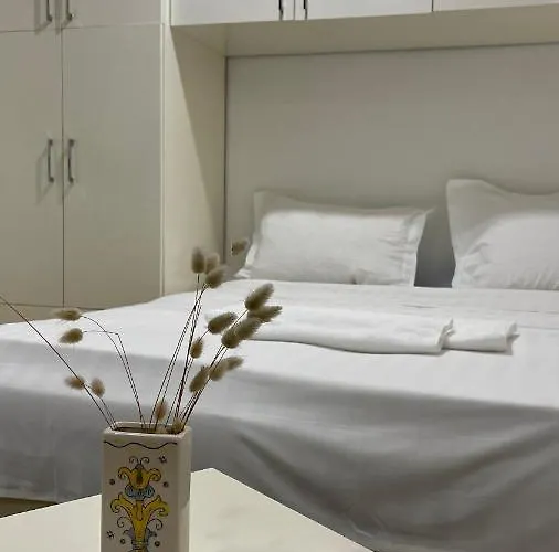 Appartement Brilant Antic Hotel *